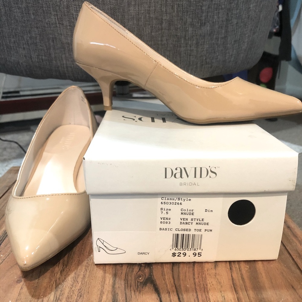 ‼️NWT: David’s Bridal Darcy Pump in Nude